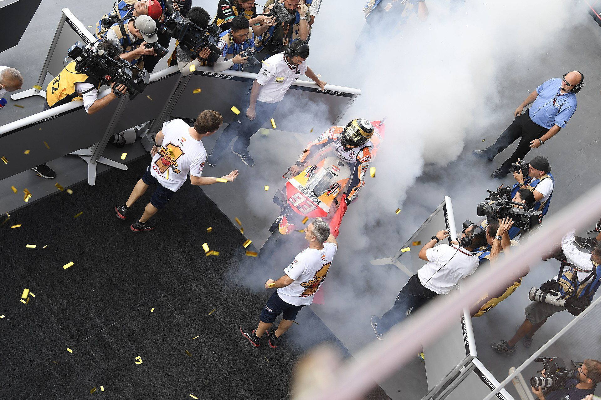 Chang International Circuit, Buriram — Marc Márquez celebrates winning the 2019 Thailand MotoGP